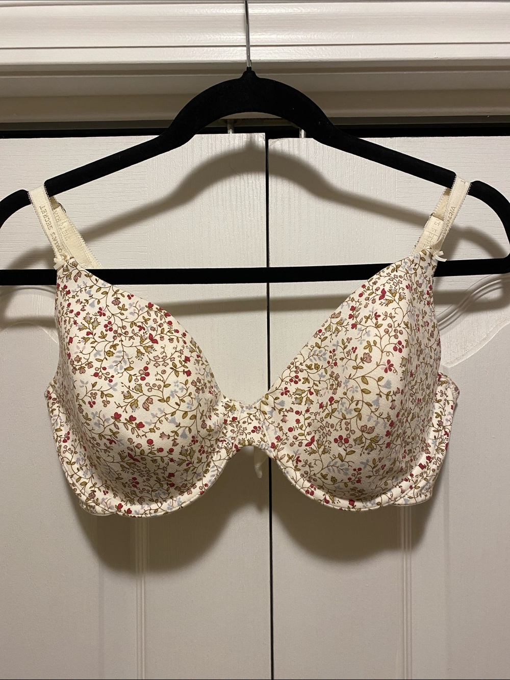 Victoria's Secret Cream Floral Underwire Bra with Red & Green Accents